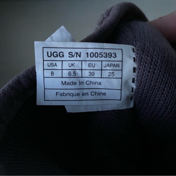 ugg gray boots (size 8w) - Picture 5 of 5